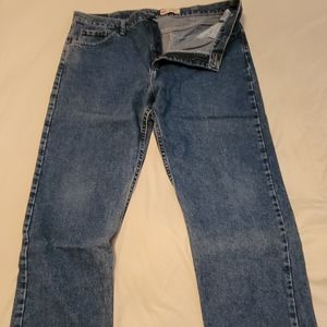 Wrangler 38 x 32 Relaxed Fit Jeans